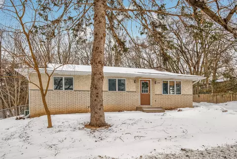 346 Mcknight Rd S, Maplewood, MN 55119