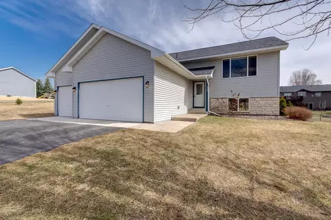 338 4th Ave NE, Lonsdale, MN 55046