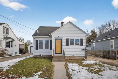 1028 5th Ave SE, Rochester, MN 55904