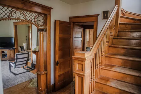 Entry Way - 210 E 6th St, Morris, MN 56267 photo 4 of 9