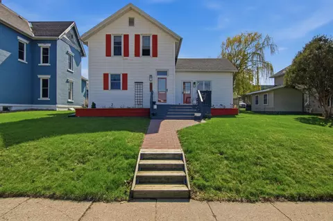 224 2nd St E, Wabasha, MN 55981