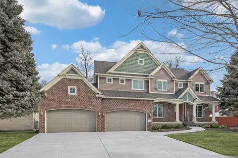 11715 Naples Cir NE, Blaine, MN 55449