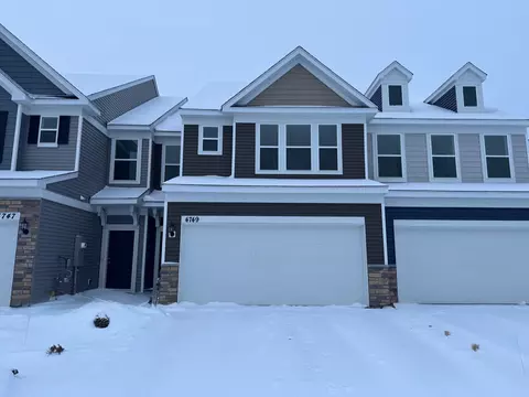 4749 Airlake Dr, Woodbury, MN 55129