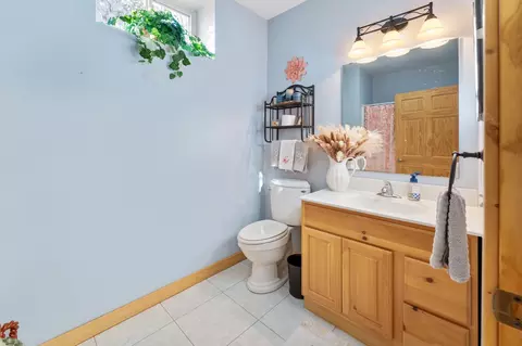 Bath - 2828 W River Rd, Mora, MN 55051 photo 4 of 5