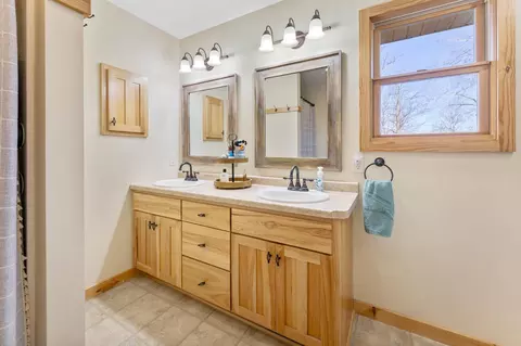 Bath - 2828 W River Rd, Mora, MN 55051 photo 2 of 5