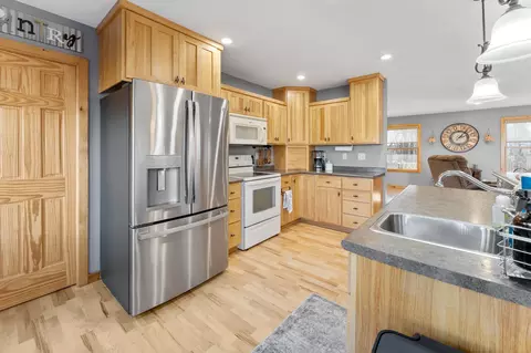 Kitchen - 2828 W River Rd, Mora, MN 55051 photo 2 of 3