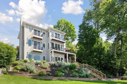 6001 Ridgewood Rd, Mound, MN 55364