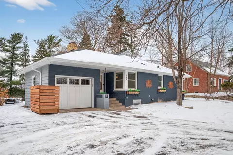 408 Natchez Ave S, Golden Valley, MN 55416
