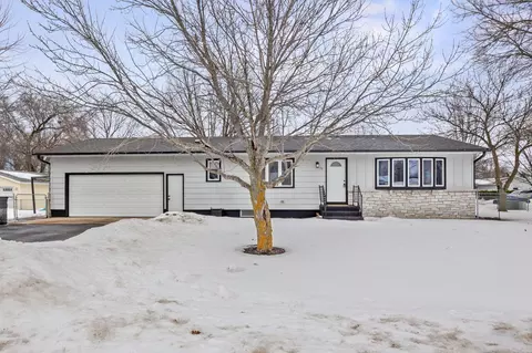 26 4th Ave SE, Saint Joseph, MN 56374