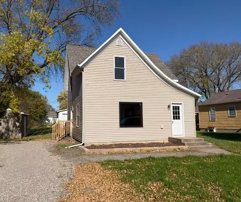 515 E Spring St, Redwood Falls, MN 56283