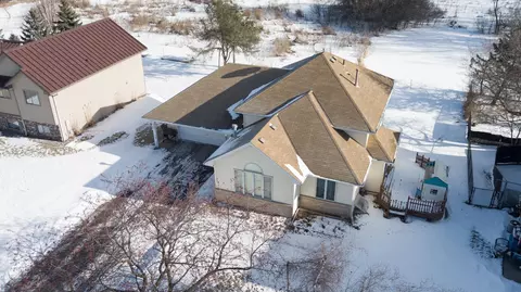 5537 Golfview Ave N, Oakdale, MN 55128