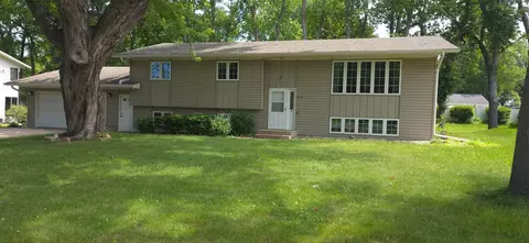 200 Interwood Dr, Glencoe, MN 55336