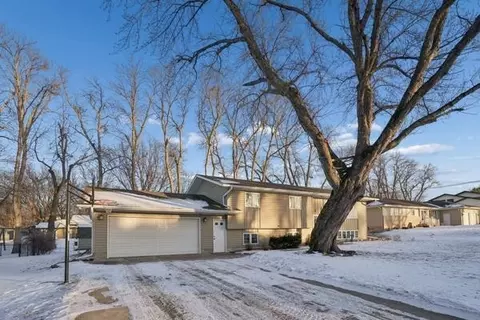 200 Interwood Dr, Glencoe, MN 55336