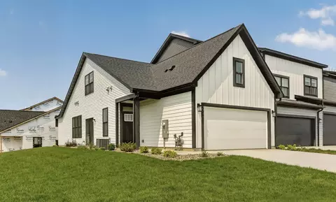 2711 Bentgrass Rd NW, Rochester, MN 55901
