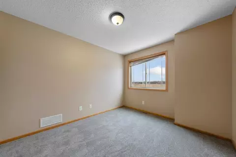 Bedroom - 3010 Pinehurst Dr, Faribault, MN 55021 photo 3 of 7