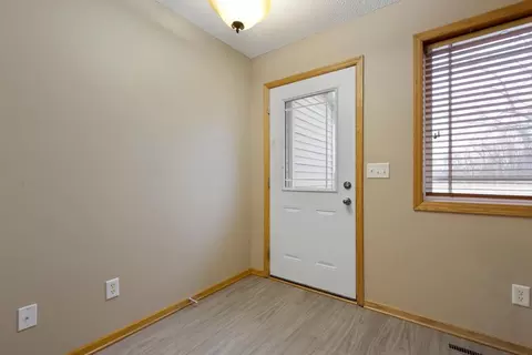 Entry Way - 3010 Pinehurst Dr, Faribault, MN 55021 photo 1 of 3
