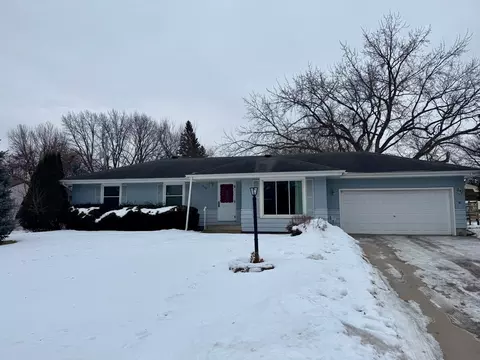 6109 Bethia Ln, Brooklyn Park, MN 55429