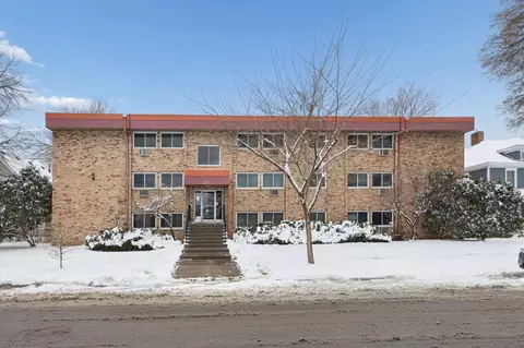 2630 Pleasant Ave #306, Minneapolis, MN 55408