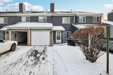 1790 Donegal Dr #3, Woodbury, MN 55125