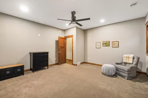 Bedroom - 776 Riverbend Rd, Oxbow, ND 58047 photo 9 of 10