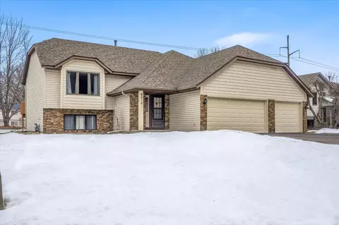 9018 Jareau Ave S, Cottage Grove, MN 55016