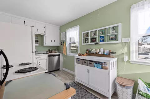 Kitchen - 1649 S 6th St, Brainerd, MN 56401 photo 1 of 4