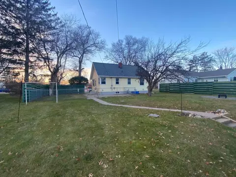 Exterior - 1649 S 6th St, Brainerd, MN 56401 photo 10 of 11