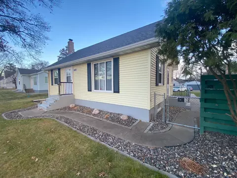 Exterior - 1649 S 6th St, Brainerd, MN 56401 photo 3 of 11