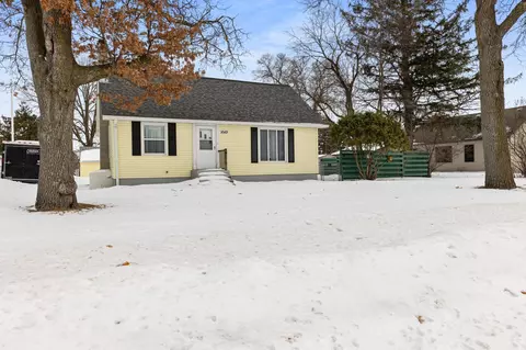 Exterior - 1649 S 6th St, Brainerd, MN 56401 photo 2 of 11
