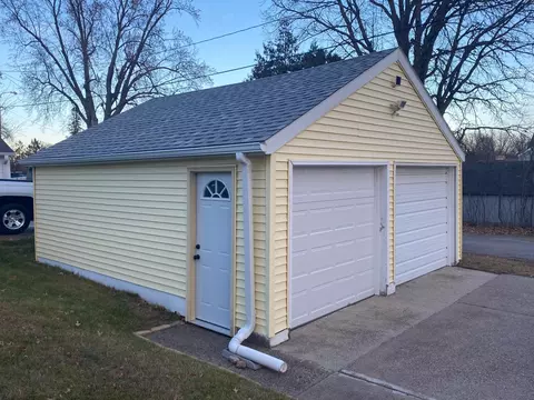 Exterior - 1649 S 6th St, Brainerd, MN 56401 photo 9 of 11