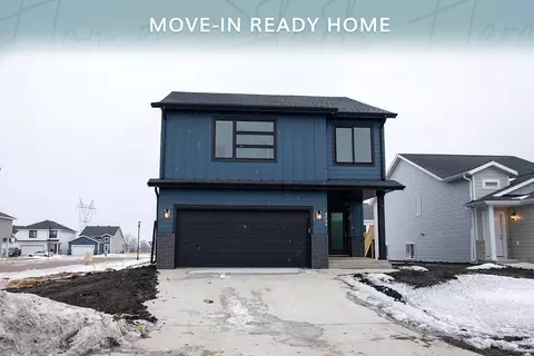 6704 Meadow View Dr S, Fargo, ND 58104