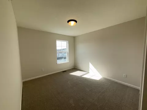 Bedroom - 2906 Kepler Ave NE, Saint Michael, MN 55376 photo 6 of 7