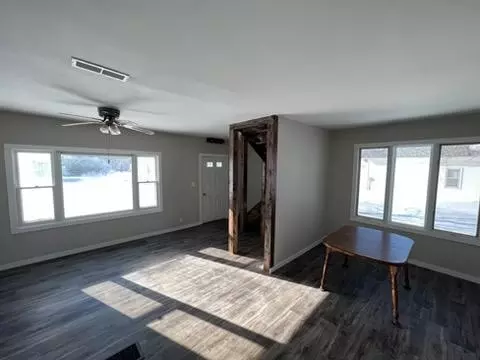 Living - 261 State St, Jackson, MN 56143 photo 1 of 1