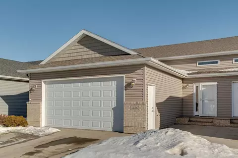 4486 53rd St S, Fargo, ND 58104