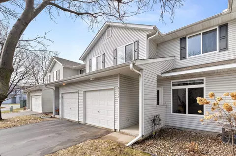 2115 Parkway Ave, Shakopee, MN 55379