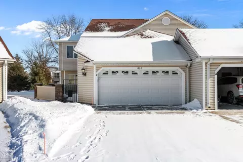 1003 Hill Ct, Shoreview, MN 55126