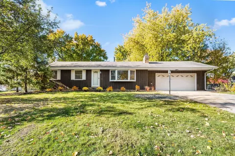 10016 Irwin Rd, Bloomington, MN 55437