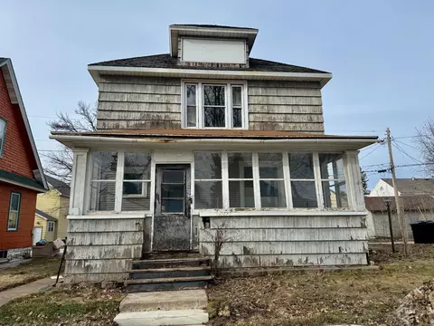 505 8 12 St S, Virginia, MN 55792