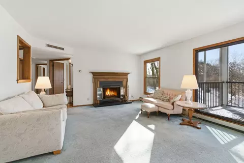 3030 Saint Albans Mill Rd #213, Minnetonka, MN 55305