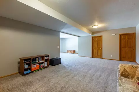 Living - 57618 205th Ave, Plainview, MN 55964 photo 9 of 9