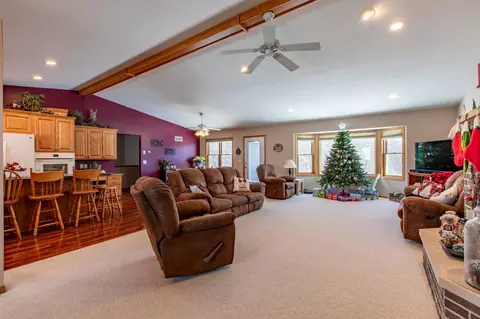Living - 57618 205th Ave, Plainview, MN 55964 photo 1 of 9