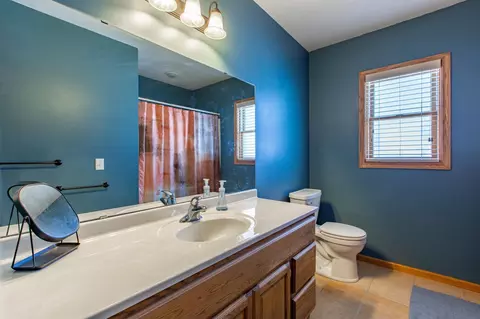 Bath - 57618 205th Ave, Plainview, MN 55964 photo 5 of 5