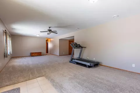 Living - 57618 205th Ave, Plainview, MN 55964 photo 5 of 9