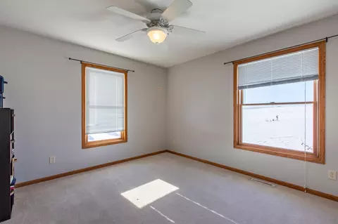 Bedroom - 57618 205th Ave, Plainview, MN 55964 photo 4 of 9