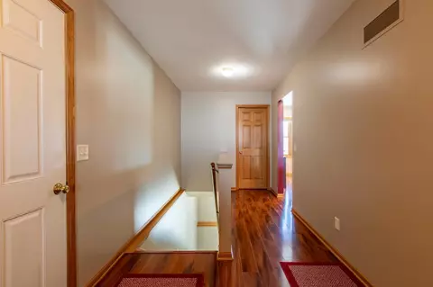 Entry Way - 57618 205th Ave, Plainview, MN 55964 photo 2 of 2
