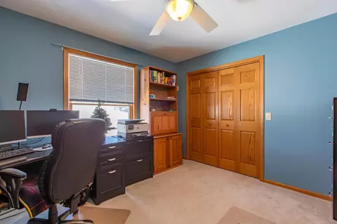 Bedroom - 57618 205th Ave, Plainview, MN 55964 photo 3 of 9