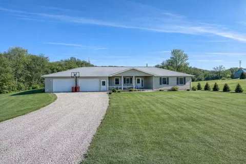 Exterior - 57618 205th Ave, Plainview, MN 55964 photo 1 of 5