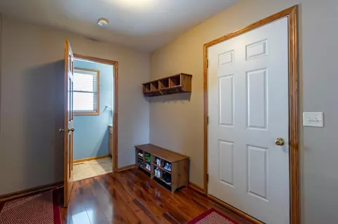 Entry Way - 57618 205th Ave, Plainview, MN 55964 photo 1 of 2