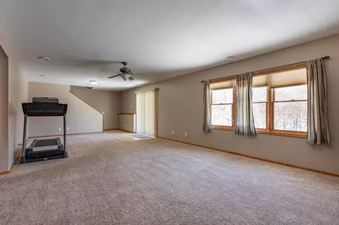 Living - 57618 205th Ave, Plainview, MN 55964 photo 7 of 9