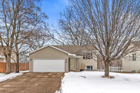 529 5th Ave E, Shakopee, MN 55379